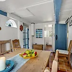 Amazing In With Kitchen Feriehus *